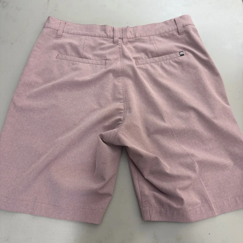 TravisMathew Performance Golf Shorts Heathered Dusty Rose Size 34